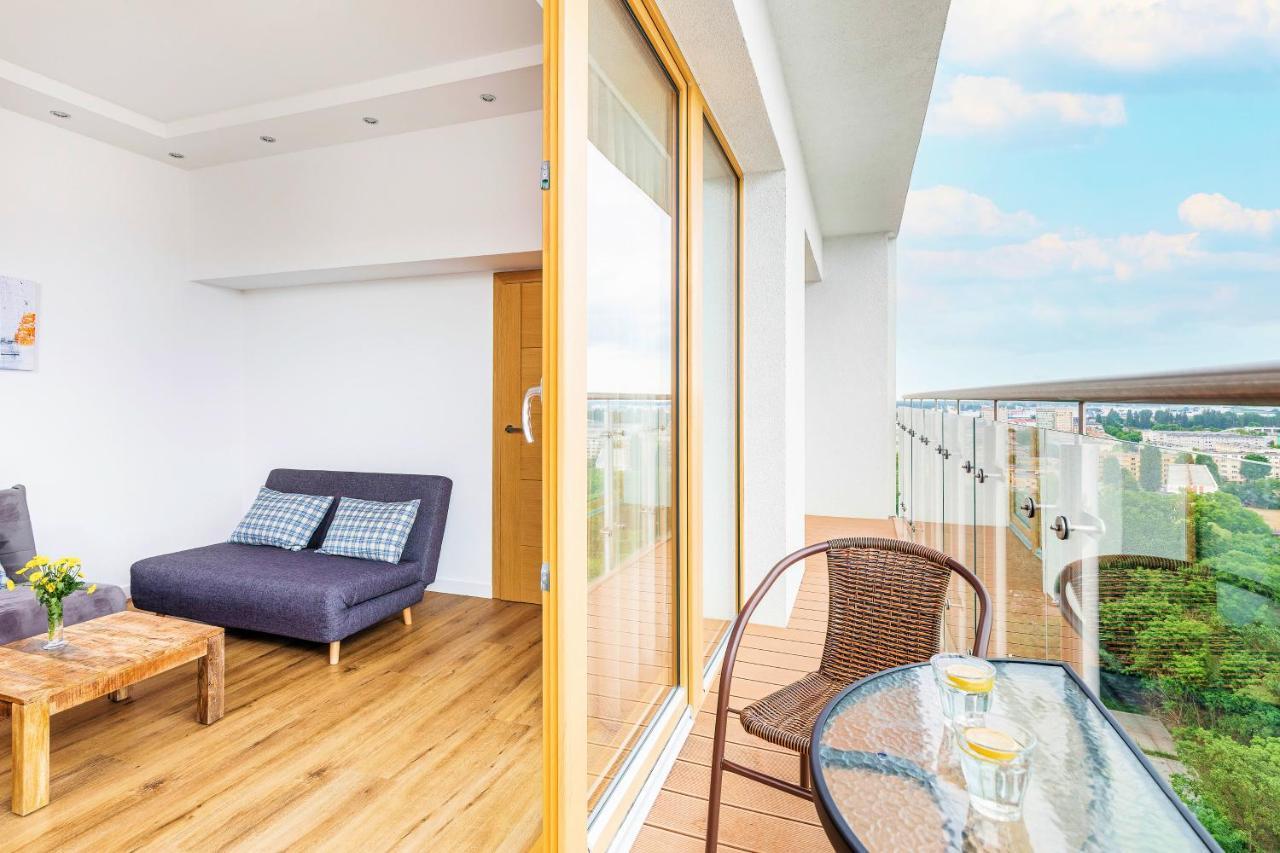 Platan Tower Baltic & More Apartments Свиноуйсьце Экстерьер фото